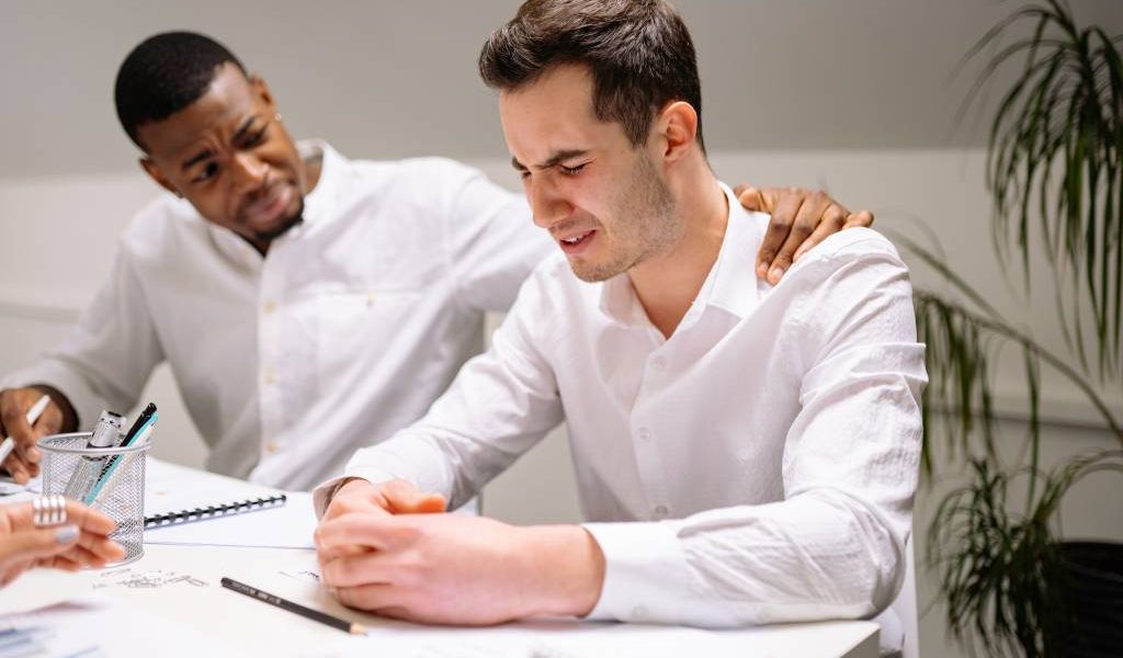 Harcèlement, conflits et souffrance au travail : quelle démarche de prévention adopter ?